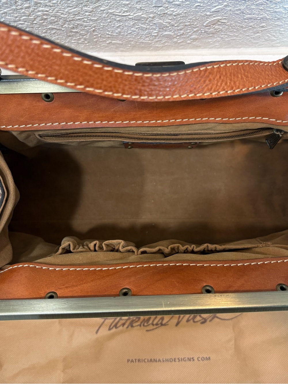 Patricia Nash Brown Leather Frame-Top Shoulder Bag - Picture 4 of 5
